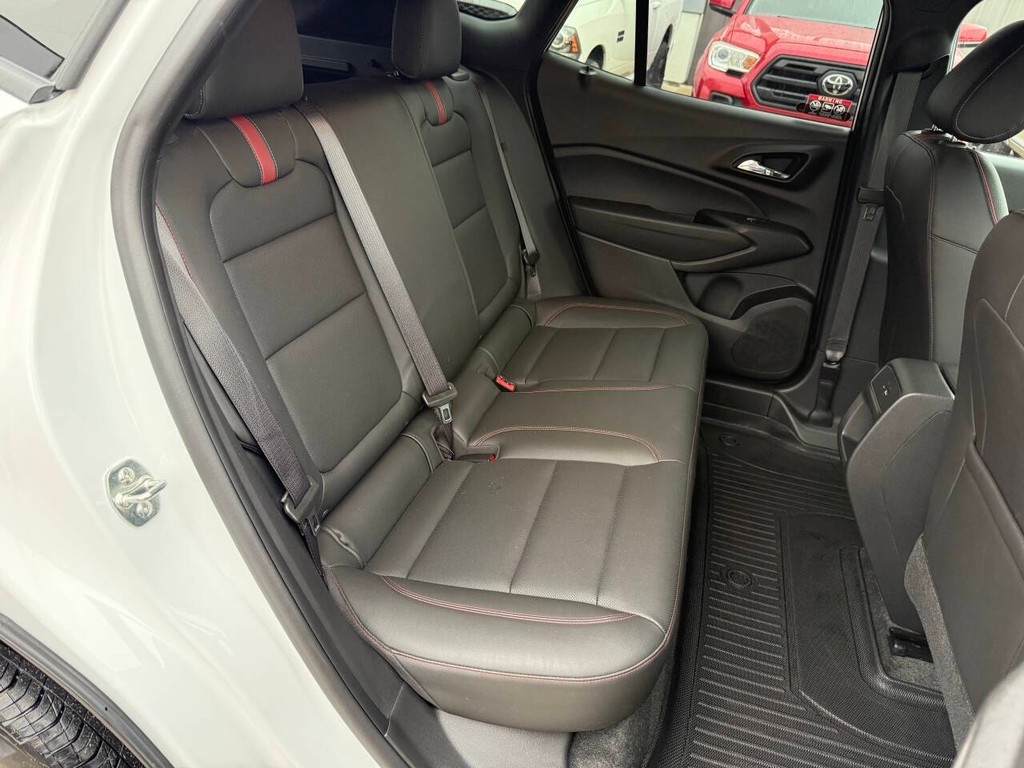 Chevrolet Trax Vehicle Full-screen Gallery Image 15