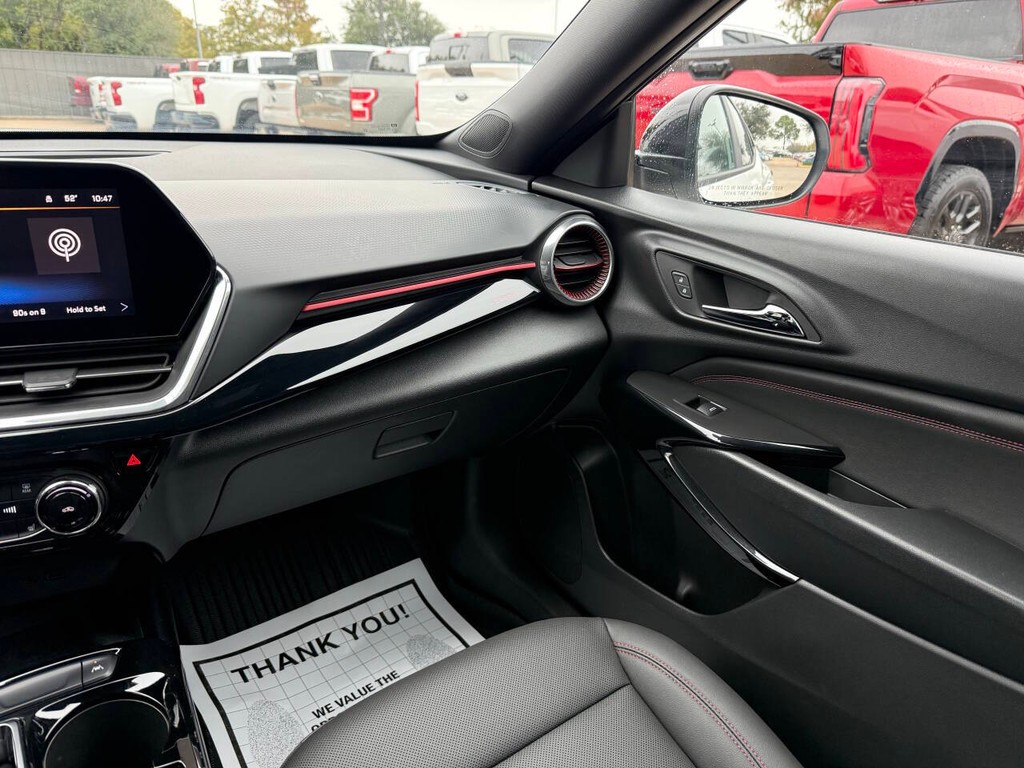 Chevrolet Trax Vehicle Full-screen Gallery Image 20