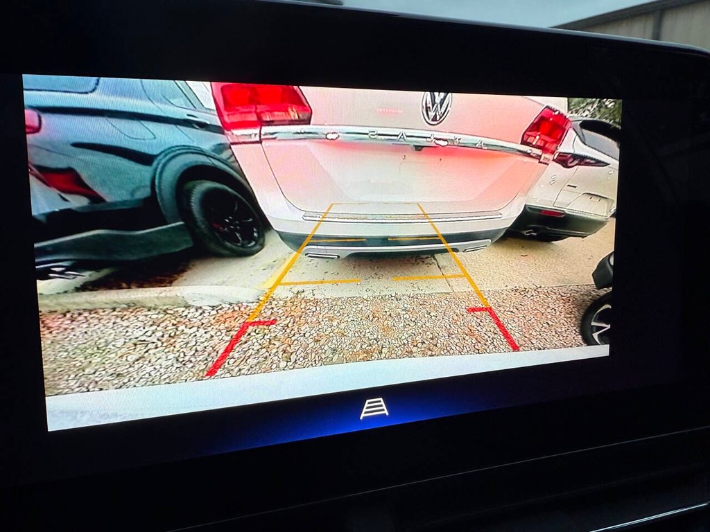 Chevrolet Trax Vehicle Full-screen Gallery Image 25