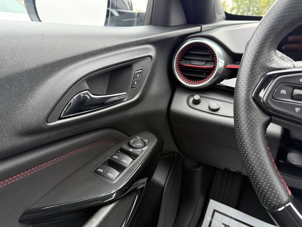 Chevrolet Trax Vehicle Full-screen Gallery Image 29