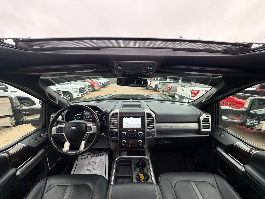 Ford Super Duty F-350 SRW Vehicle Full-screen Gallery Image 18