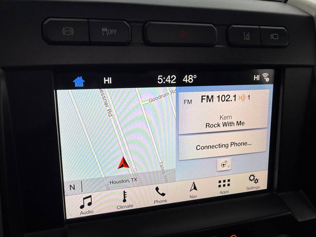 Ford Super Duty F-350 SRW Vehicle Full-screen Gallery Image 25