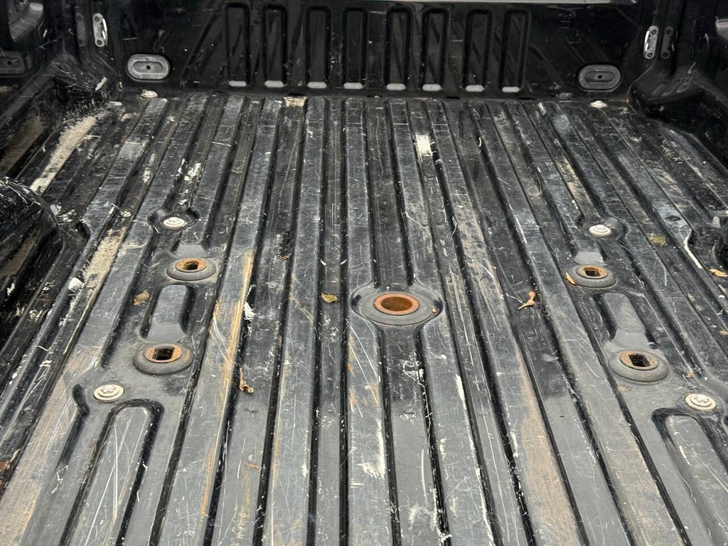 Ford Super Duty F-350 SRW Vehicle Full-screen Gallery Image 41