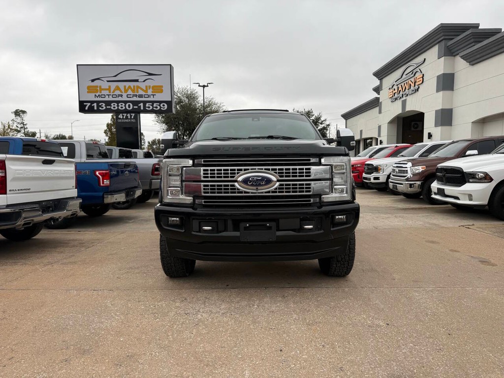 Ford Super Duty F-350 SRW Vehicle Full-screen Gallery Image 45