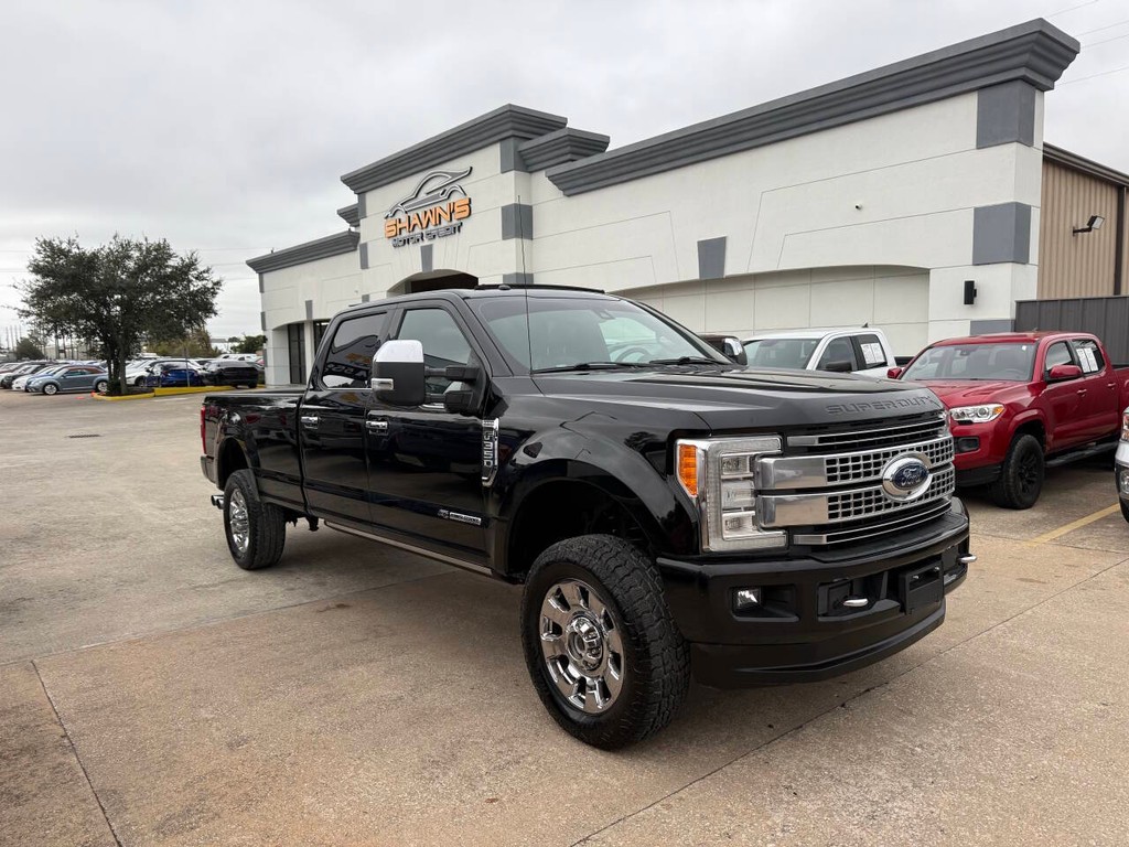 Ford Super Duty F-350 SRW Vehicle Full-screen Gallery Image 46