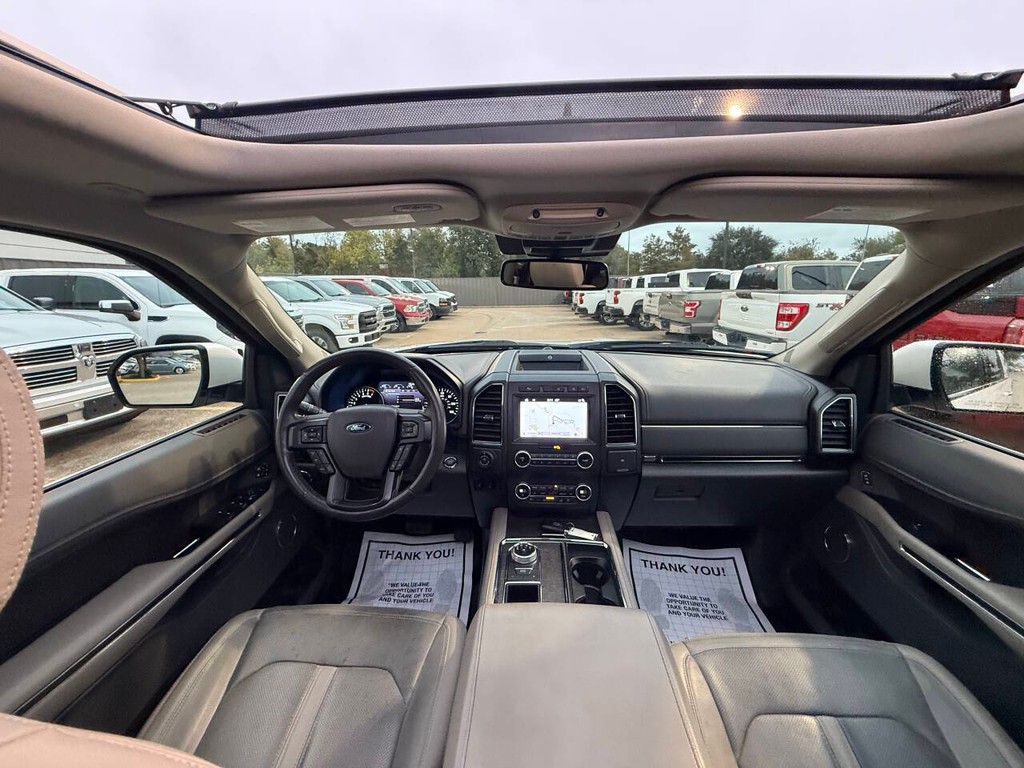 Ford Expedition Vehicle Full-screen Gallery Image 18