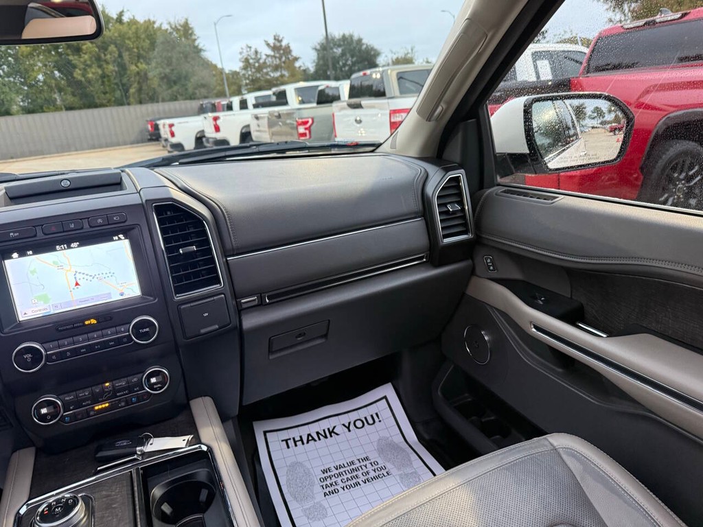 Ford Expedition Vehicle Full-screen Gallery Image 20