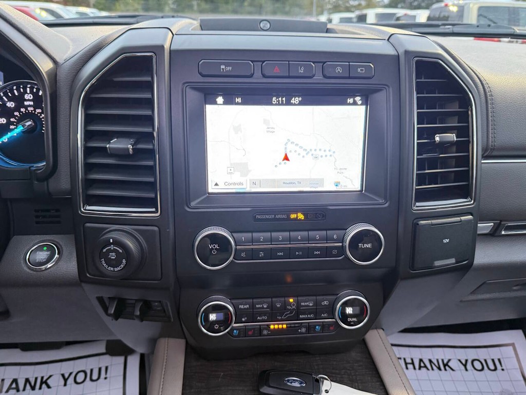 Ford Expedition Vehicle Full-screen Gallery Image 24