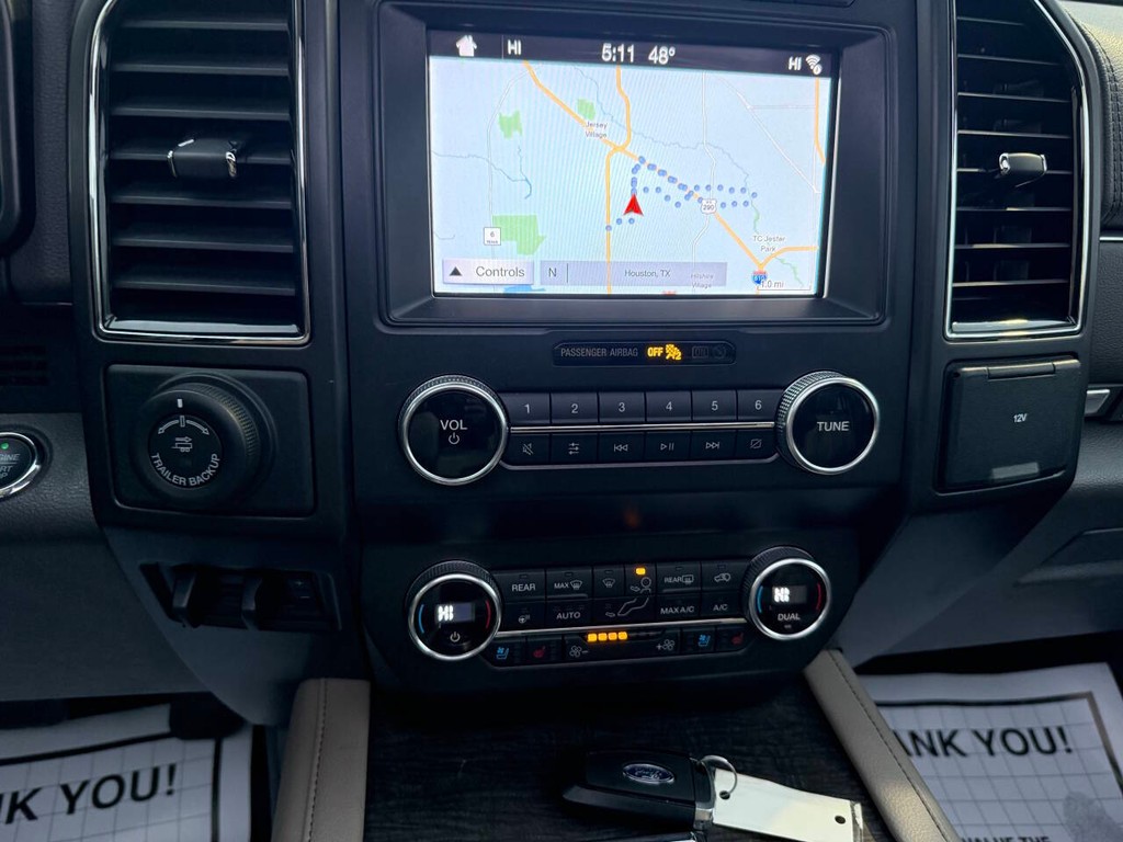 Ford Expedition Vehicle Full-screen Gallery Image 27