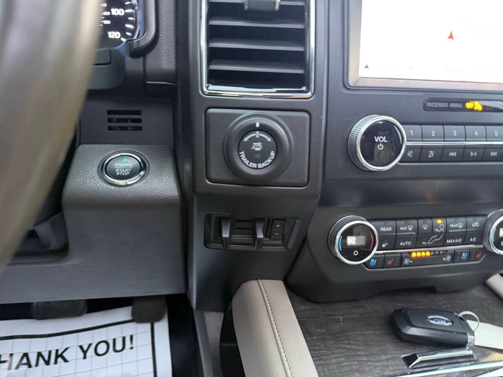 Ford Expedition Vehicle Full-screen Gallery Image 28