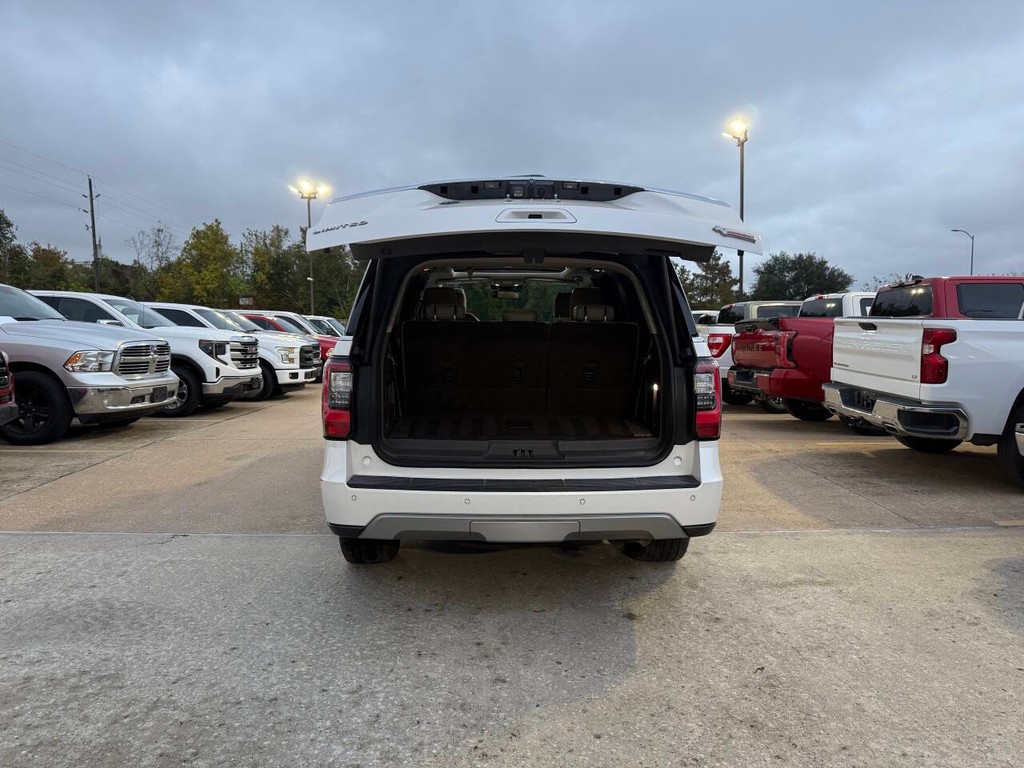 Ford Expedition Vehicle Full-screen Gallery Image 39