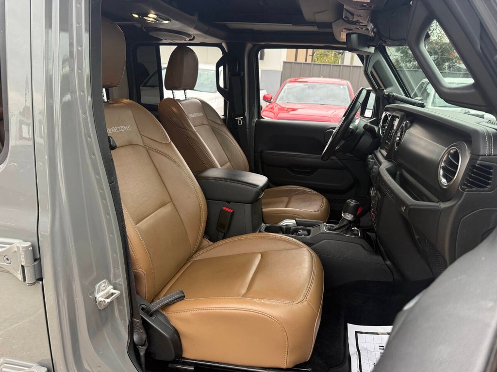 Jeep Wrangler Vehicle Full-screen Gallery Image 10