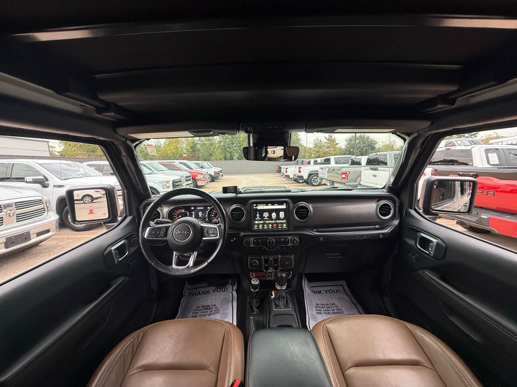 Jeep Wrangler Vehicle Full-screen Gallery Image 18