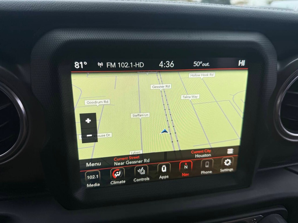 Jeep Wrangler Vehicle Full-screen Gallery Image 25