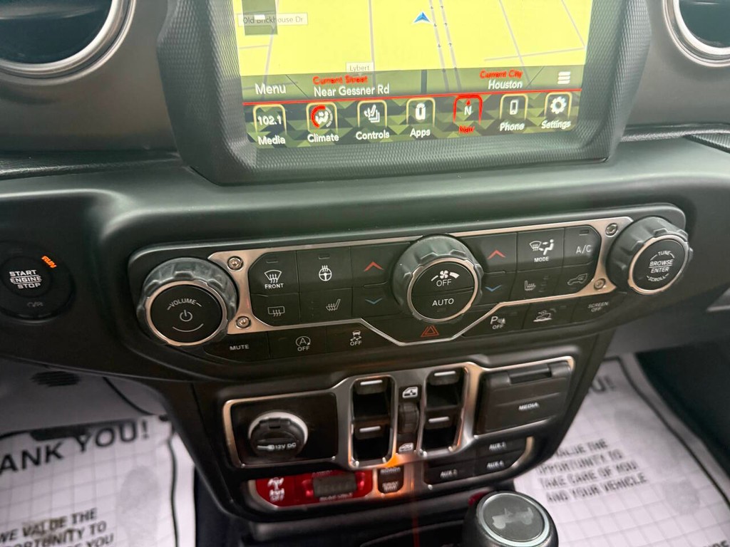 Jeep Wrangler Vehicle Full-screen Gallery Image 27