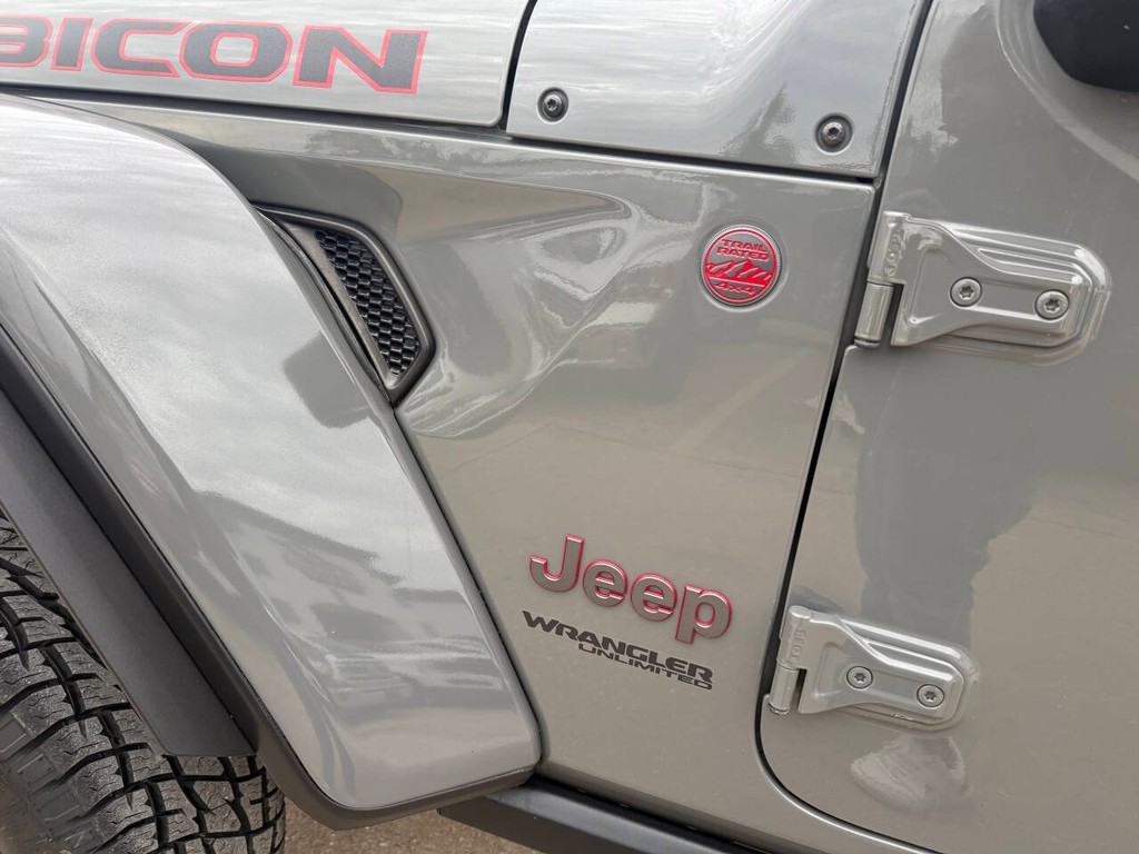 Jeep Wrangler Vehicle Full-screen Gallery Image 36