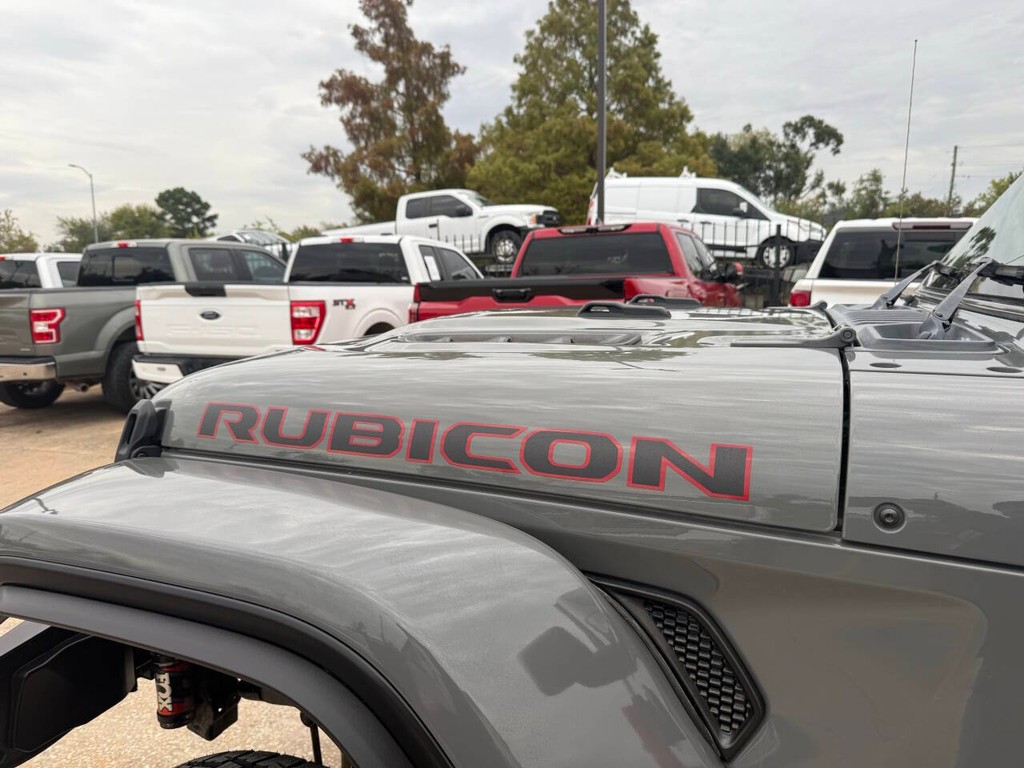 Jeep Wrangler Vehicle Full-screen Gallery Image 37