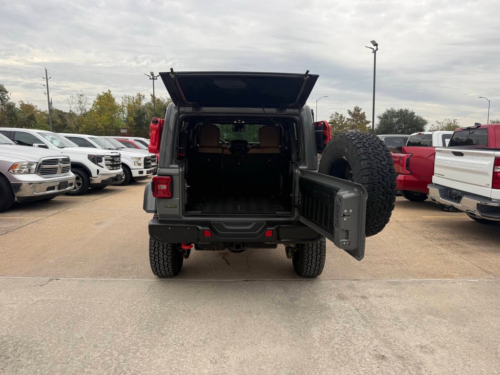 Jeep Wrangler Vehicle Full-screen Gallery Image 40