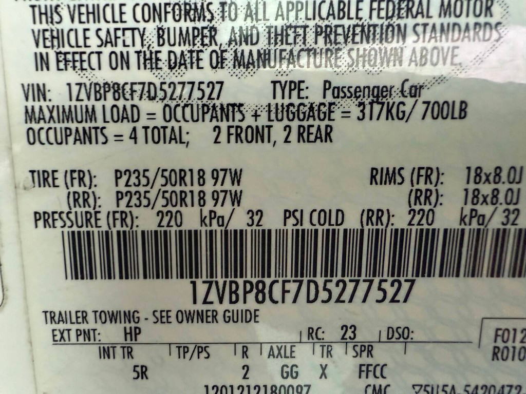 Ford Mustang Vehicle Full-screen Gallery Image 28