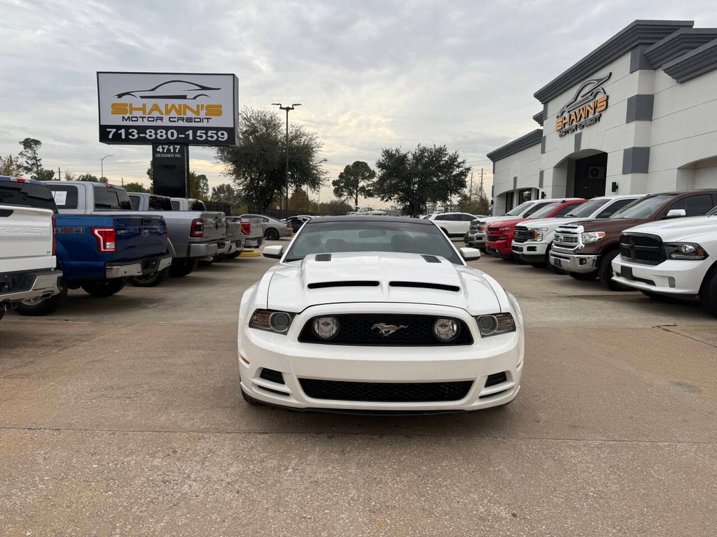 Ford Mustang Vehicle Full-screen Gallery Image 34