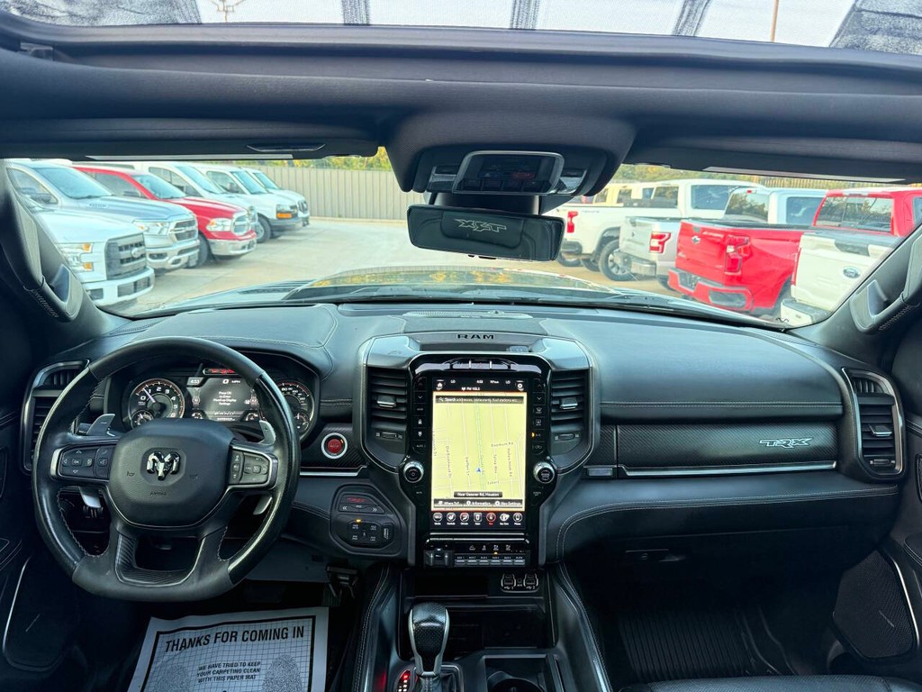 Ram 1500 Vehicle Full-screen Gallery Image 17