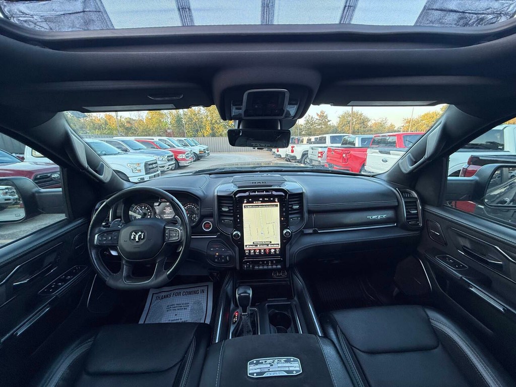 Ram 1500 Vehicle Full-screen Gallery Image 18