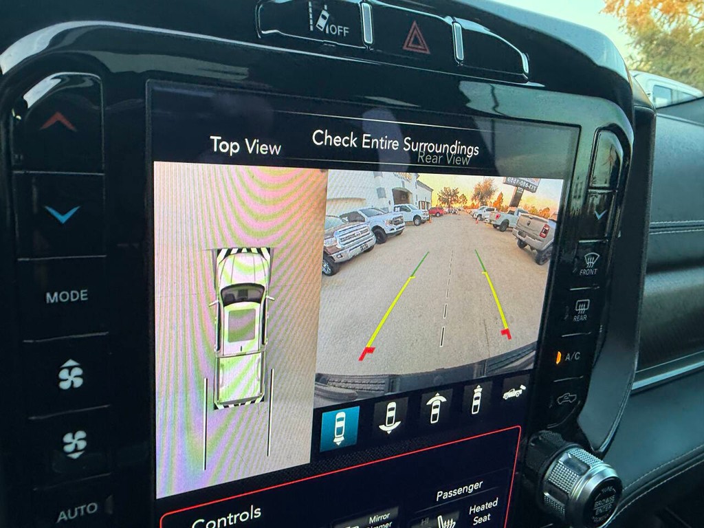 Ram 1500 Vehicle Full-screen Gallery Image 28