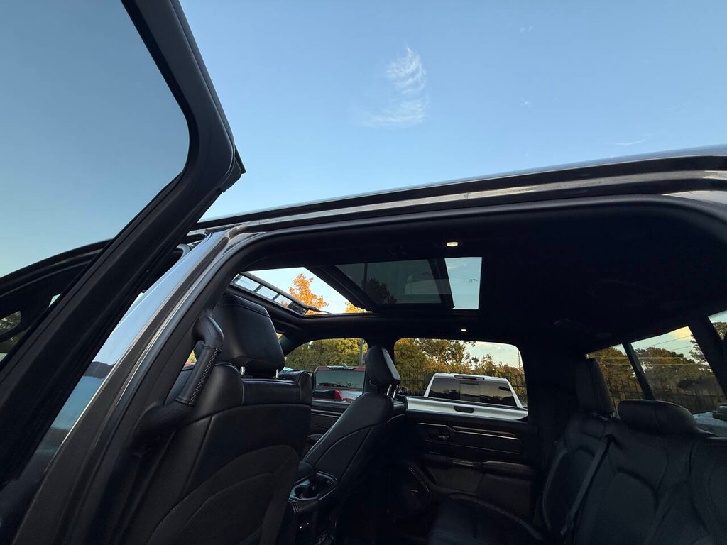 Ram 1500 Vehicle Full-screen Gallery Image 33