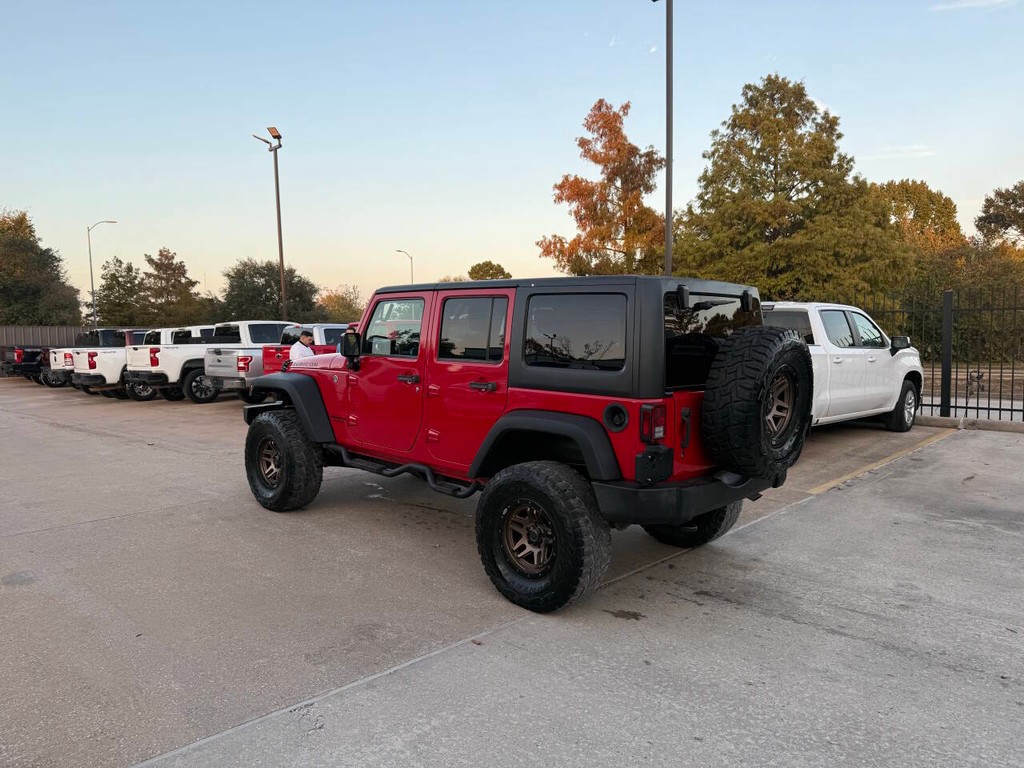 Jeep Wrangler Unlimited Vehicle Full-screen Gallery Image 04