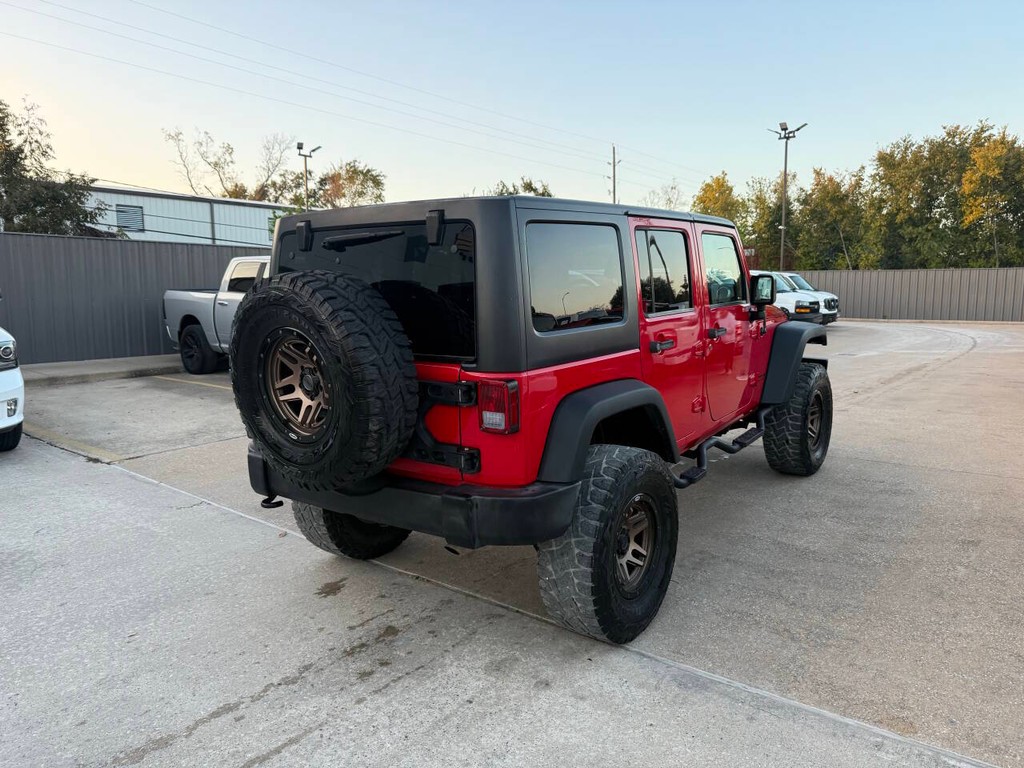 Jeep Wrangler Unlimited Vehicle Full-screen Gallery Image 05