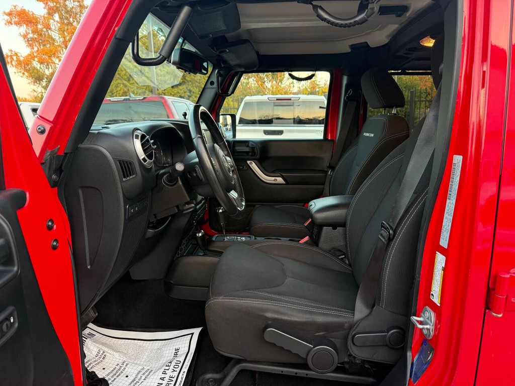 Jeep Wrangler Unlimited Vehicle Full-screen Gallery Image 07