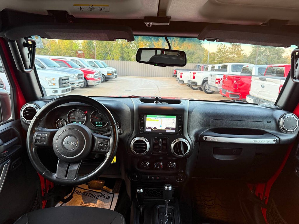 Jeep Wrangler Unlimited Vehicle Full-screen Gallery Image 17