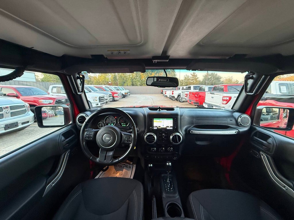 Jeep Wrangler Unlimited Vehicle Full-screen Gallery Image 18