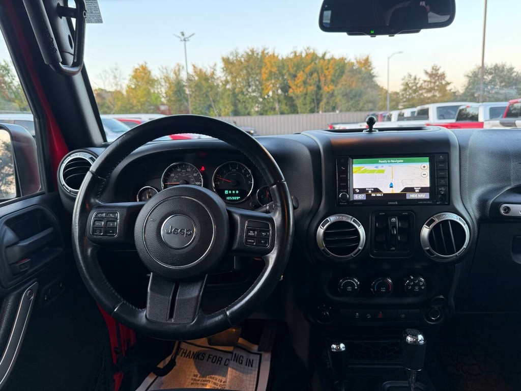 Jeep Wrangler Unlimited Vehicle Full-screen Gallery Image 21