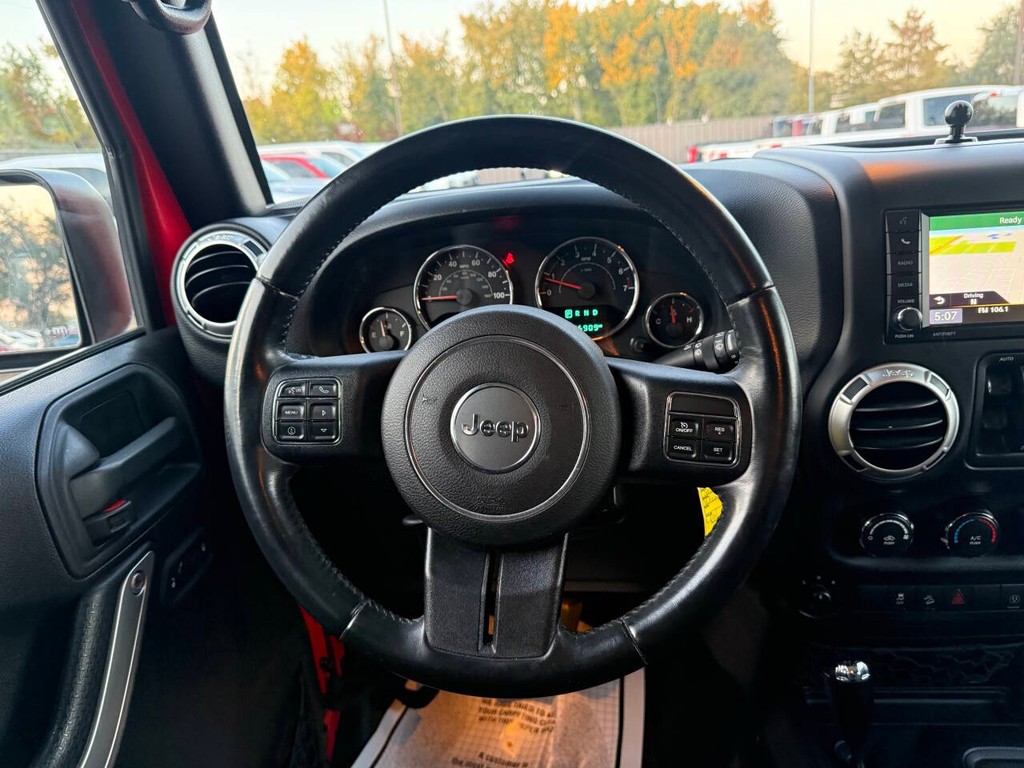 Jeep Wrangler Unlimited Vehicle Full-screen Gallery Image 22