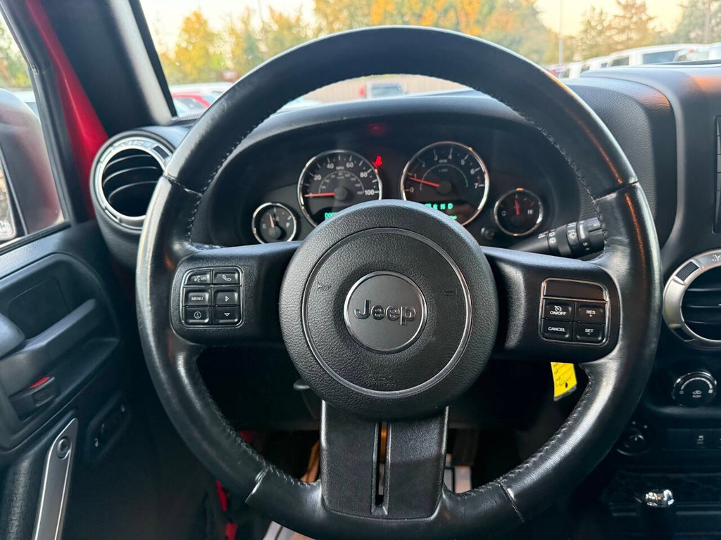 Jeep Wrangler Unlimited Vehicle Full-screen Gallery Image 23