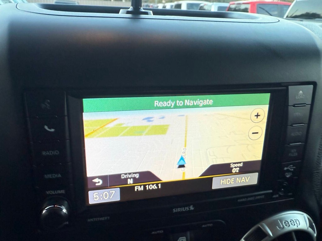 Jeep Wrangler Unlimited Vehicle Full-screen Gallery Image 25