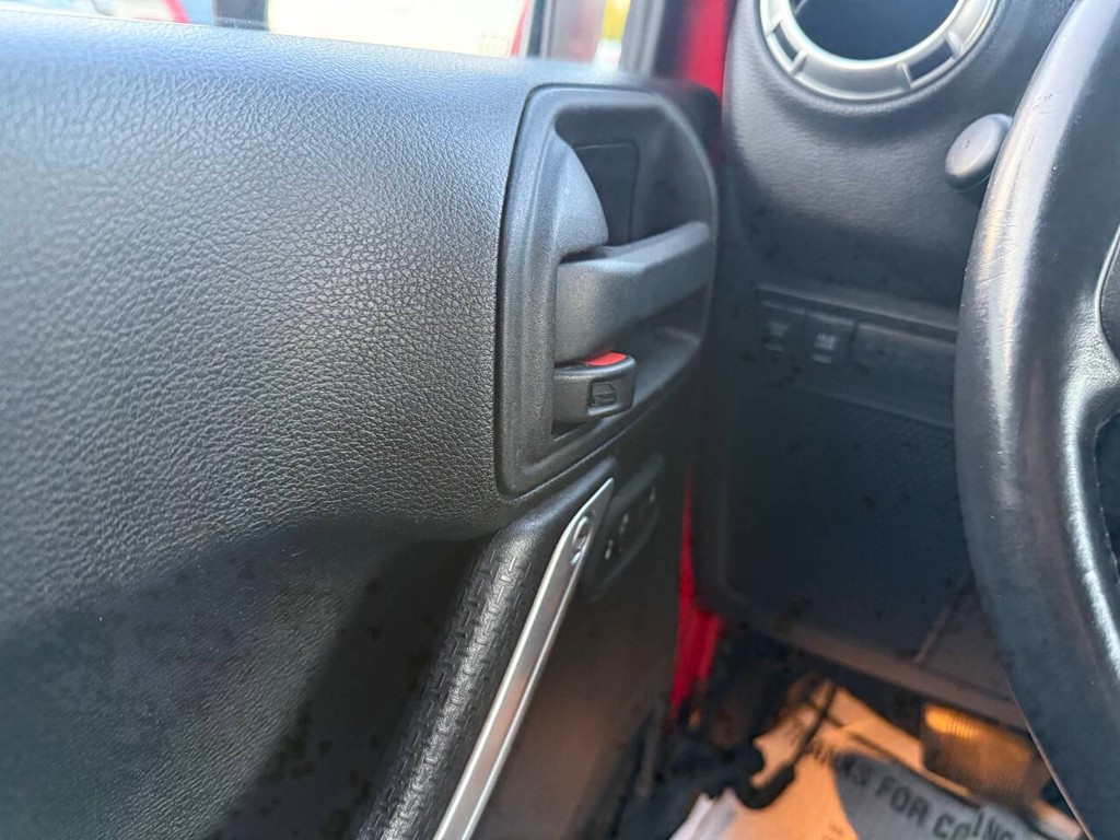 Jeep Wrangler Unlimited Vehicle Full-screen Gallery Image 29