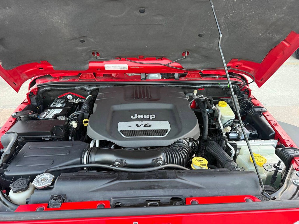 Jeep Wrangler Unlimited Vehicle Full-screen Gallery Image 32