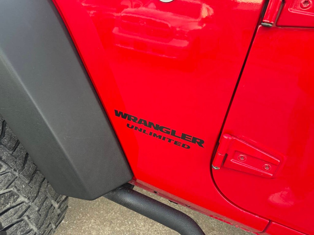 Jeep Wrangler Unlimited Vehicle Full-screen Gallery Image 35