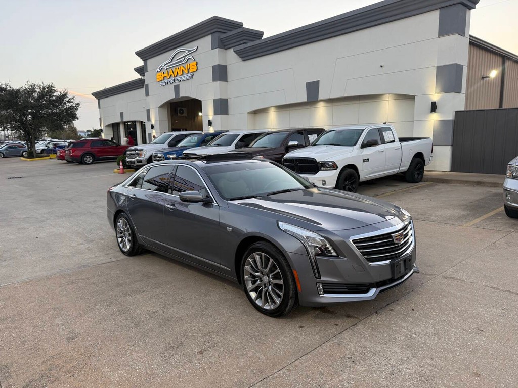 Cadillac CT6 Sedan Vehicle Full-screen Gallery Image 02