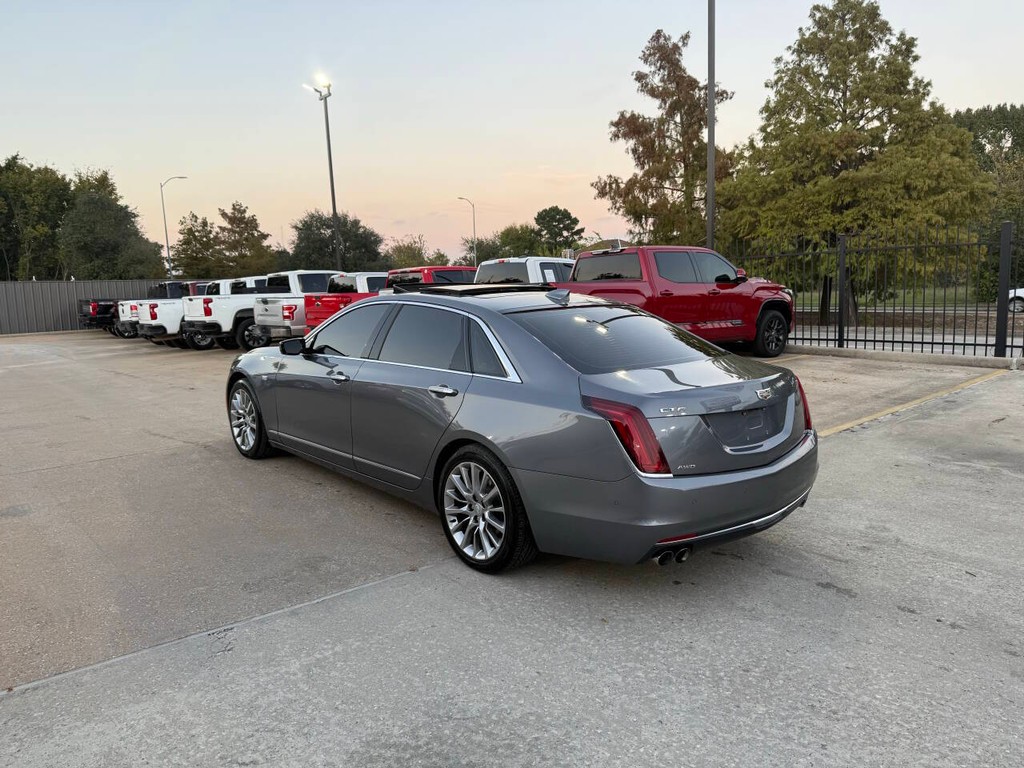 Cadillac CT6 Sedan Vehicle Full-screen Gallery Image 04
