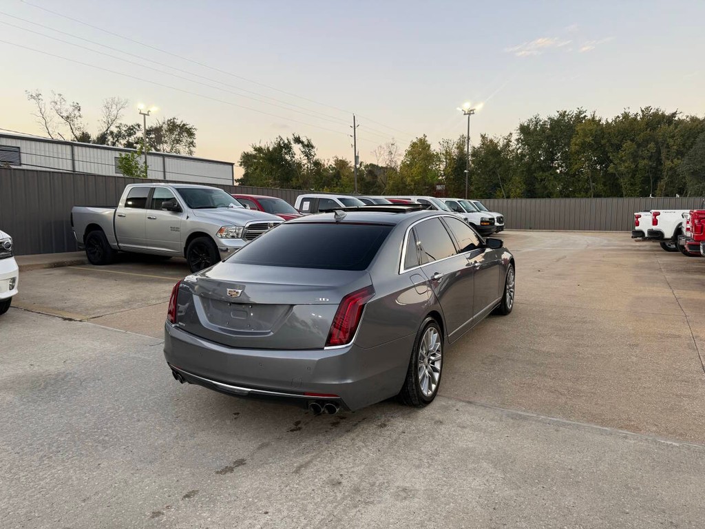 Cadillac CT6 Sedan Vehicle Full-screen Gallery Image 05