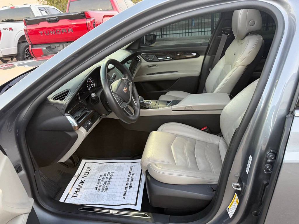 Cadillac CT6 Sedan Vehicle Full-screen Gallery Image 07