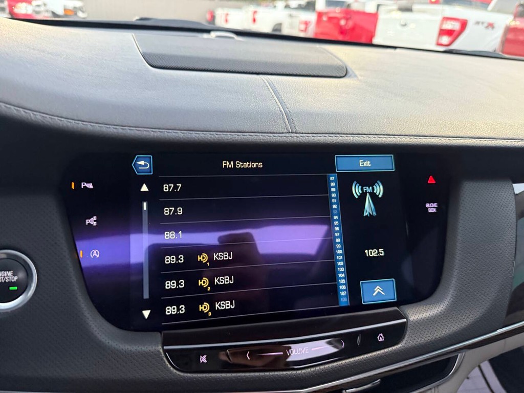 Cadillac CT6 Sedan Vehicle Full-screen Gallery Image 25