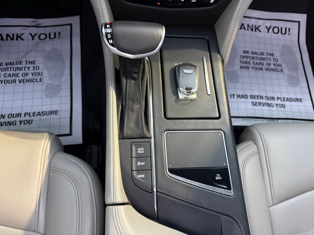 Cadillac CT6 Sedan Vehicle Full-screen Gallery Image 30