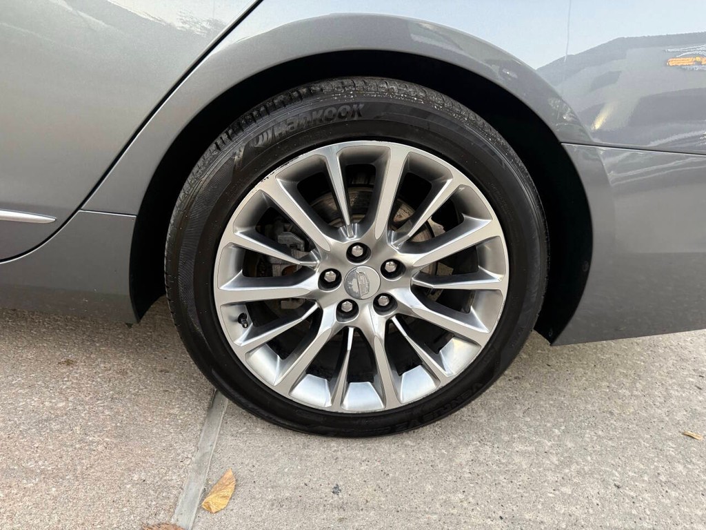 Cadillac CT6 Sedan Vehicle Full-screen Gallery Image 36