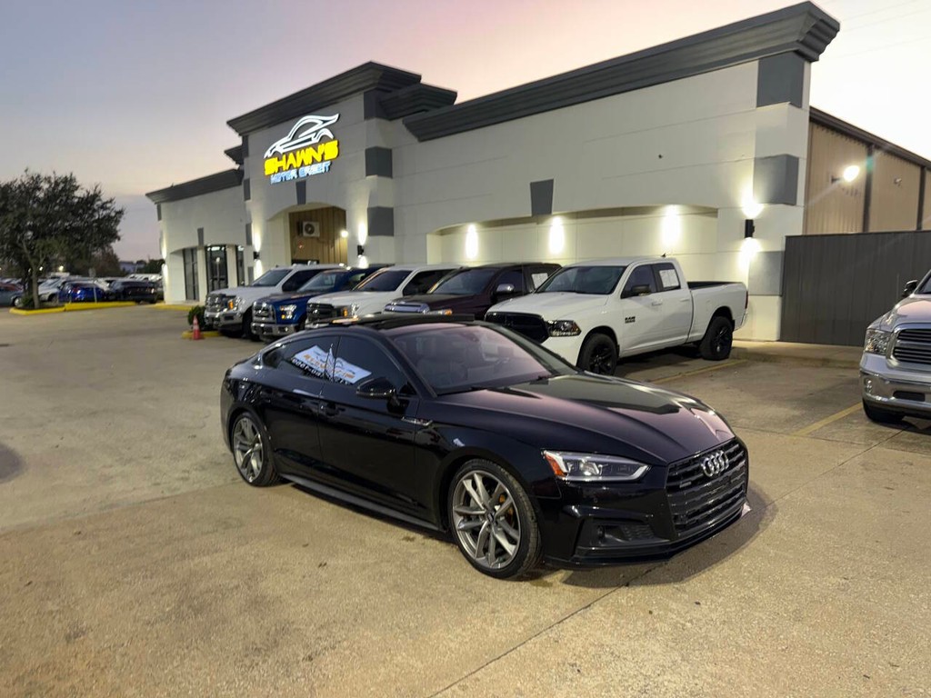 Audi A5 Sportback Vehicle Full-screen Gallery Image 02