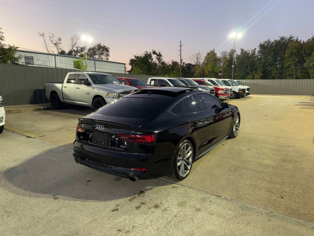 Audi A5 Sportback Vehicle Full-screen Gallery Image 05