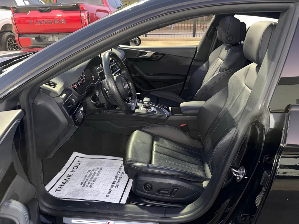 Audi A5 Sportback Vehicle Full-screen Gallery Image 07